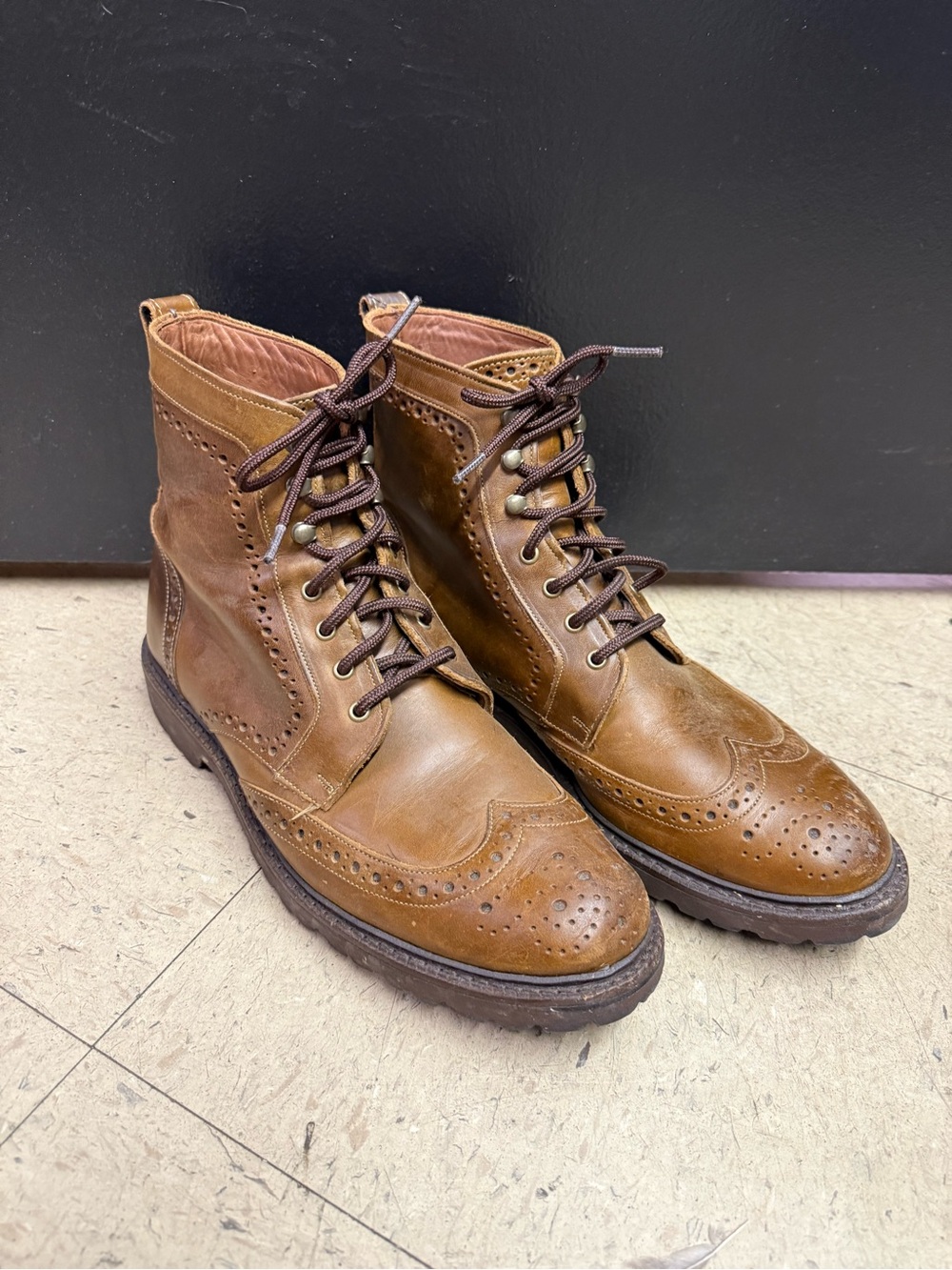 Allen Edmonds Dalton wing tip size 11.5